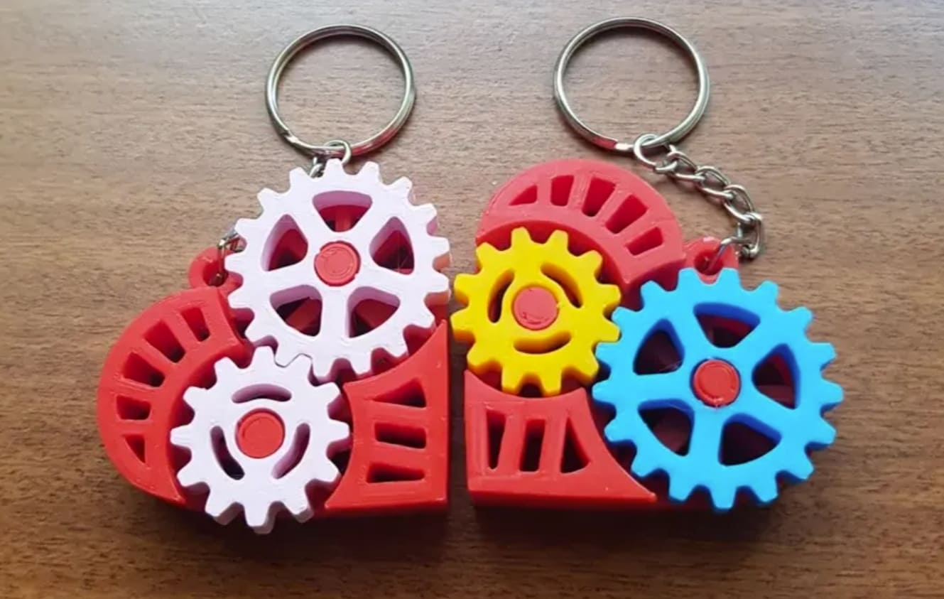 3d-printed-fidget-toys-16_gear-heart-fidget-toy-keychain